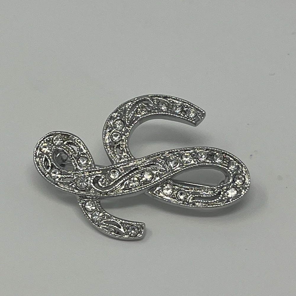 Vintage Monet Silver Tone Rhinestone Swirl Monogram Letter "L" - Picture 2 of 5
